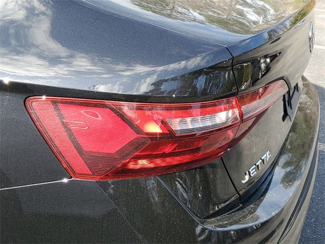 Used 2024 Volkswagen Jetta SE image 8