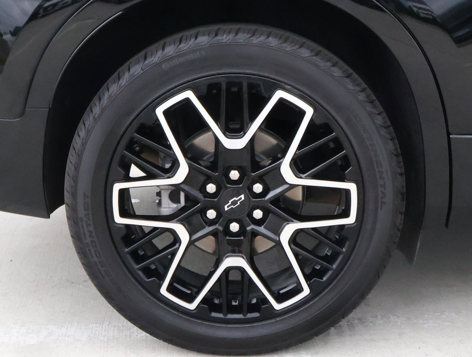 Used 2024 Cadillac Escalade ESV Luxury image 43