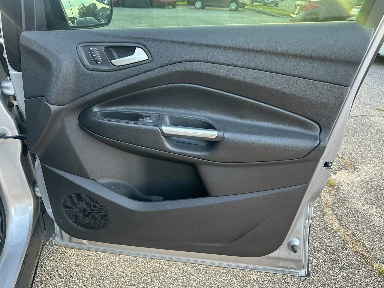 Used 2018 Ford Escape Titanium image 25