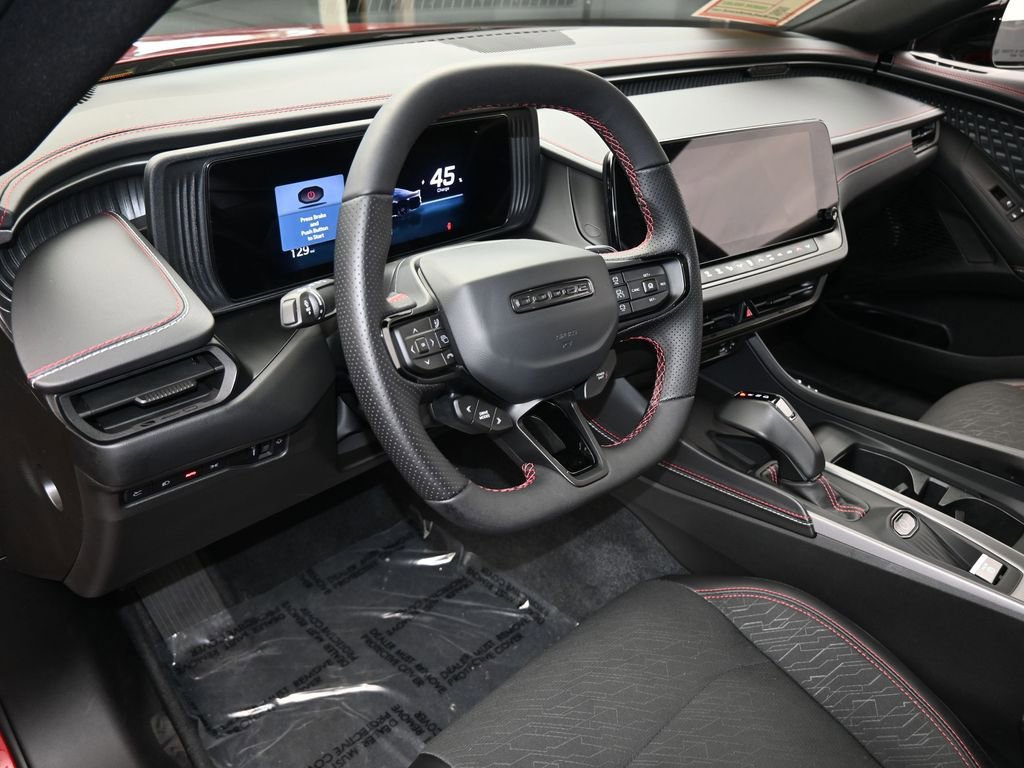 Used 2025 Dodge Charger R/T w/ Sun & Sound Package image 10