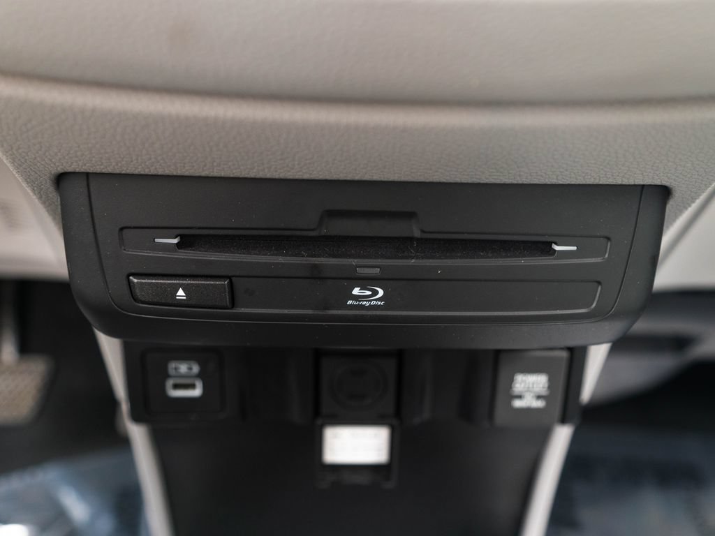 Used 2024 Honda Odyssey Elite image 34