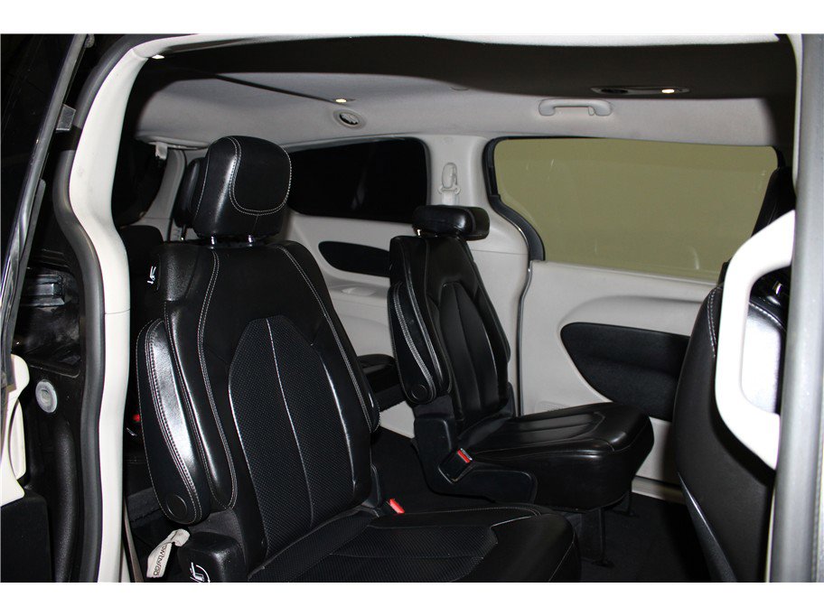 Used 2021 Chrysler Voyager Lxi image 22