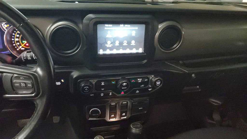 Used 2022 Jeep Wrangler Sport AWD/4WD image 21