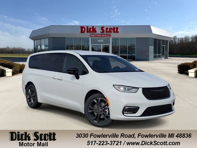 New 2026 Chrysler Pacifica Select FWD image 1