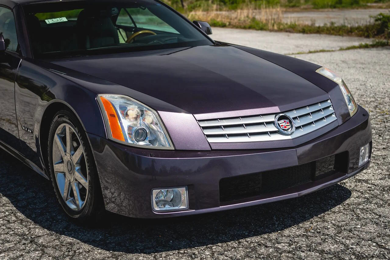 Used 2004 Cadillac XLR image 26