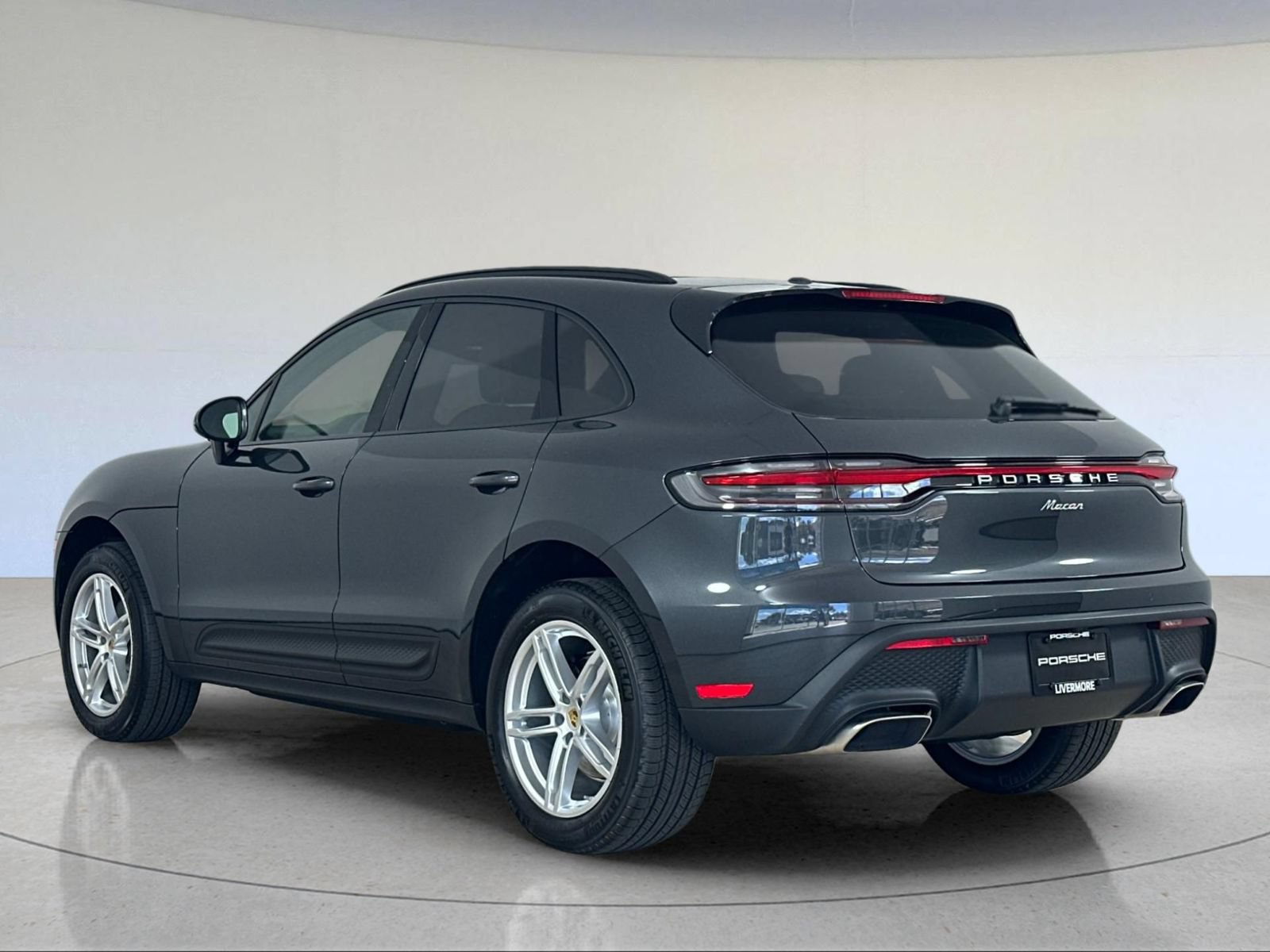 New 2026 Porsche Macan AWD/4WD image 3