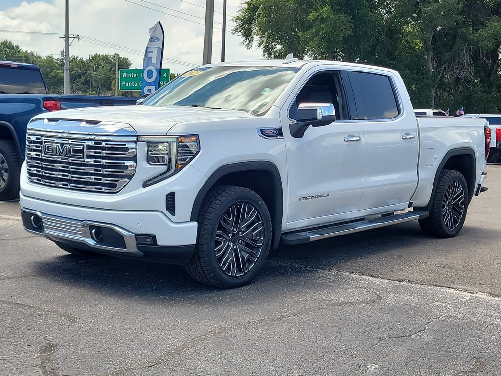 Used 2023 GMC Sierra 1500 Denali w/ Technology Package AWD/4WD image 2