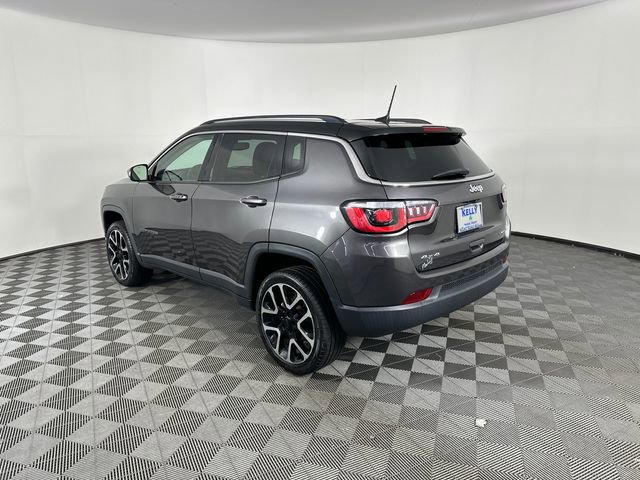 Used 2018 Jeep Compass Limited AWD/4WD image 4