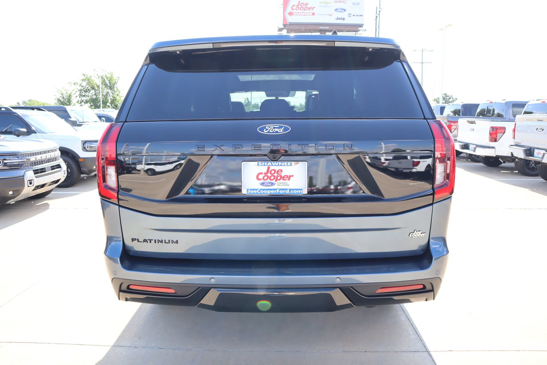 New 2027 Ford Expedition Platinum w/ Stealth Appearance Package AWD/4WD image 27