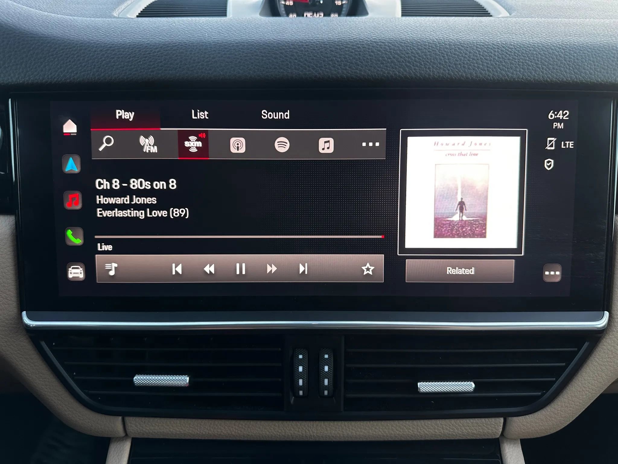 Used 2022 Porsche Cayenne Sport Utility 4D image 44