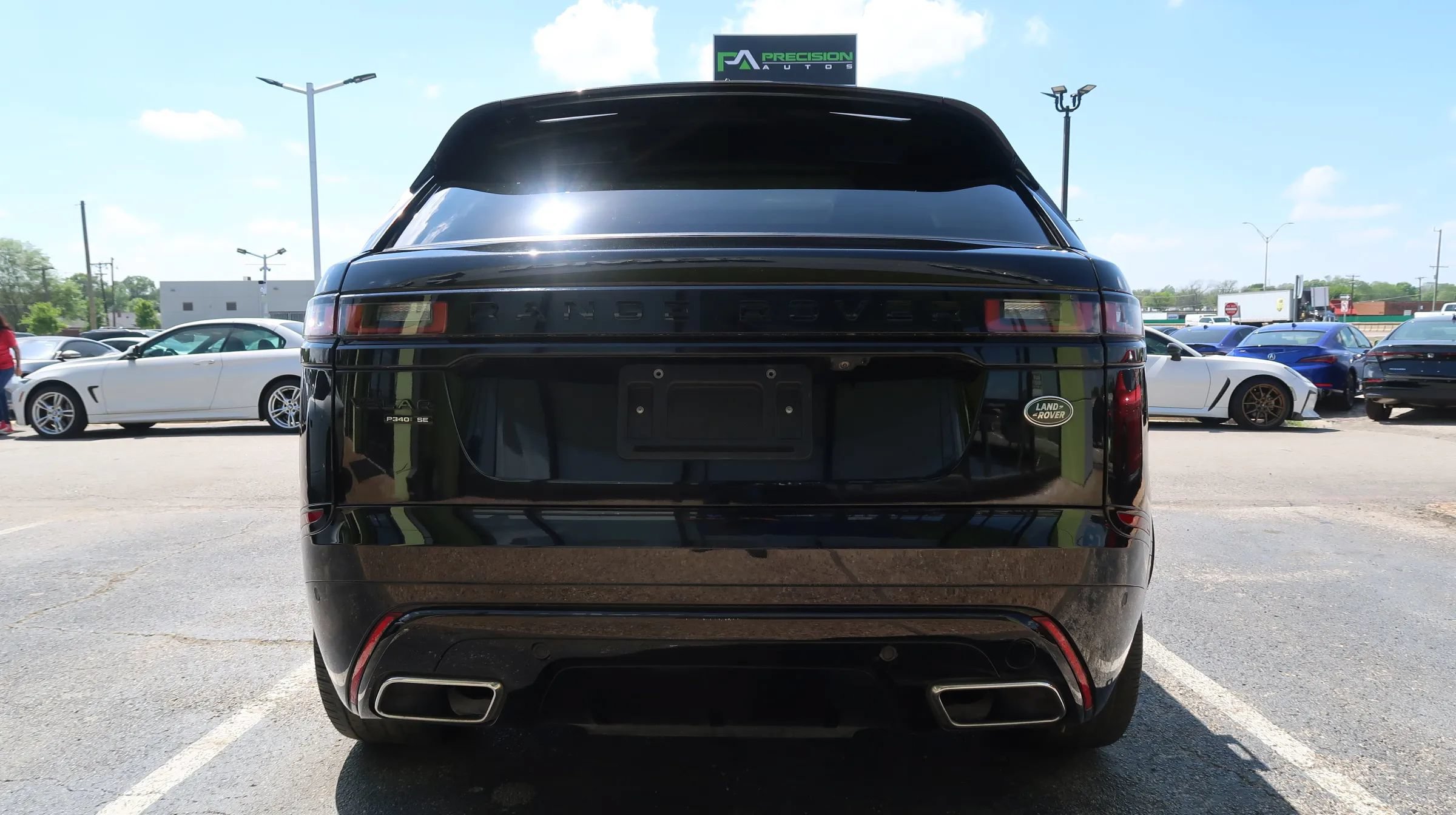 Used 2019 Land Rover Range Rover Velar R-Dynamic SE AWD/4WD image 9