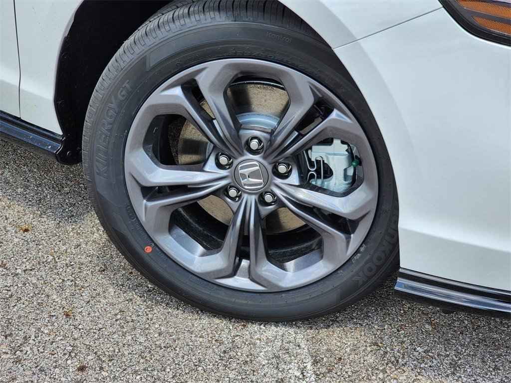 Used 2024 Honda Accord EX-L image 16