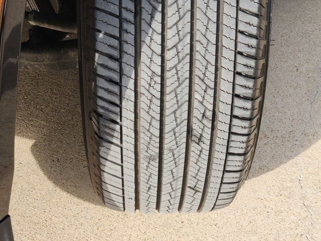 Used 2025 Chevrolet Suburban LS image 17