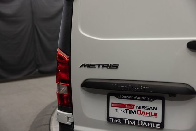 Used 2022 Mercedes-Benz Metris image 9
