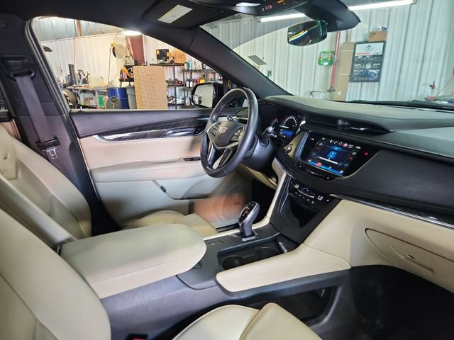 Used 2017 Cadillac XT5 FWD image 21