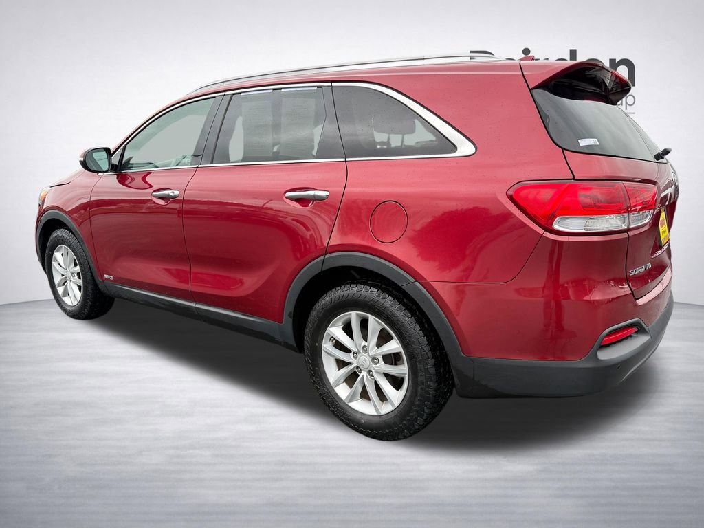 Used 2017 Kia Sorento LX w/ LX Convenience Package image 6