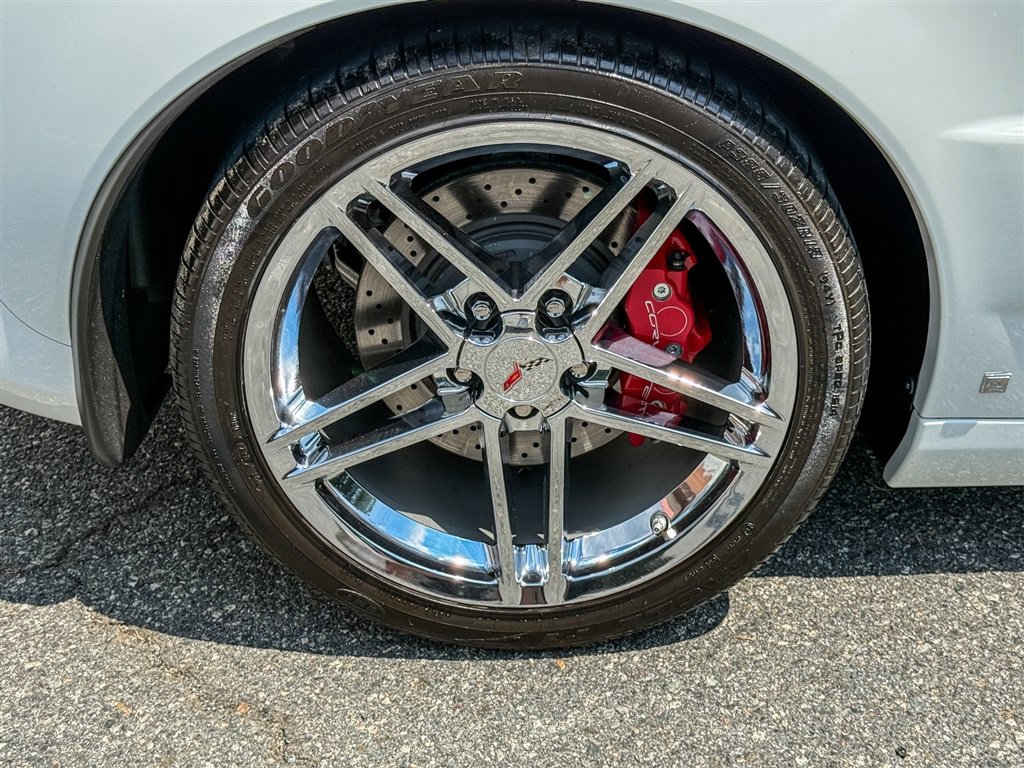 Used 2007 Chevrolet Corvette Z06 w/ Preferred Equipment Group RWD image 35