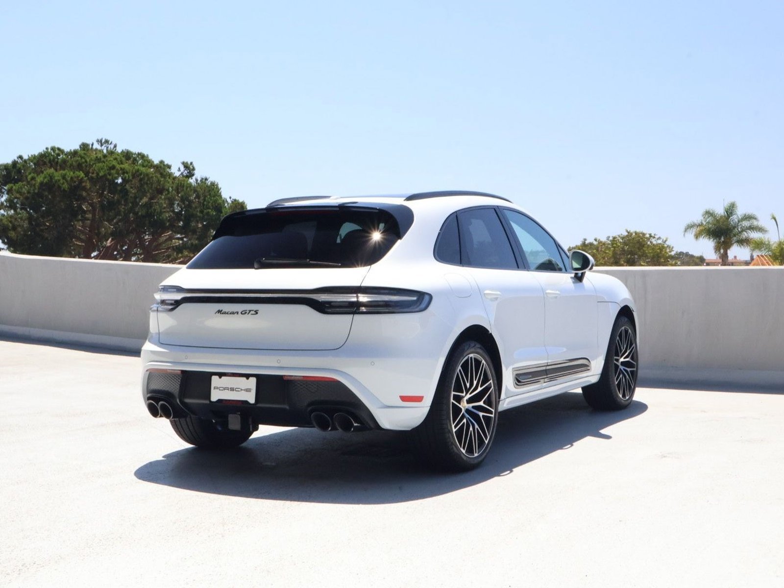 Certified 2026 Porsche Macan GTS AWD/4WD image 9
