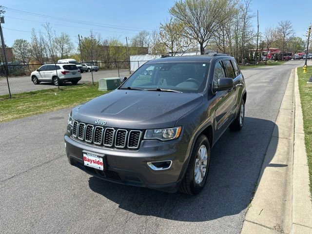 Used 2021 Jeep Grand Cherokee Laredo AWD/4WD image 6