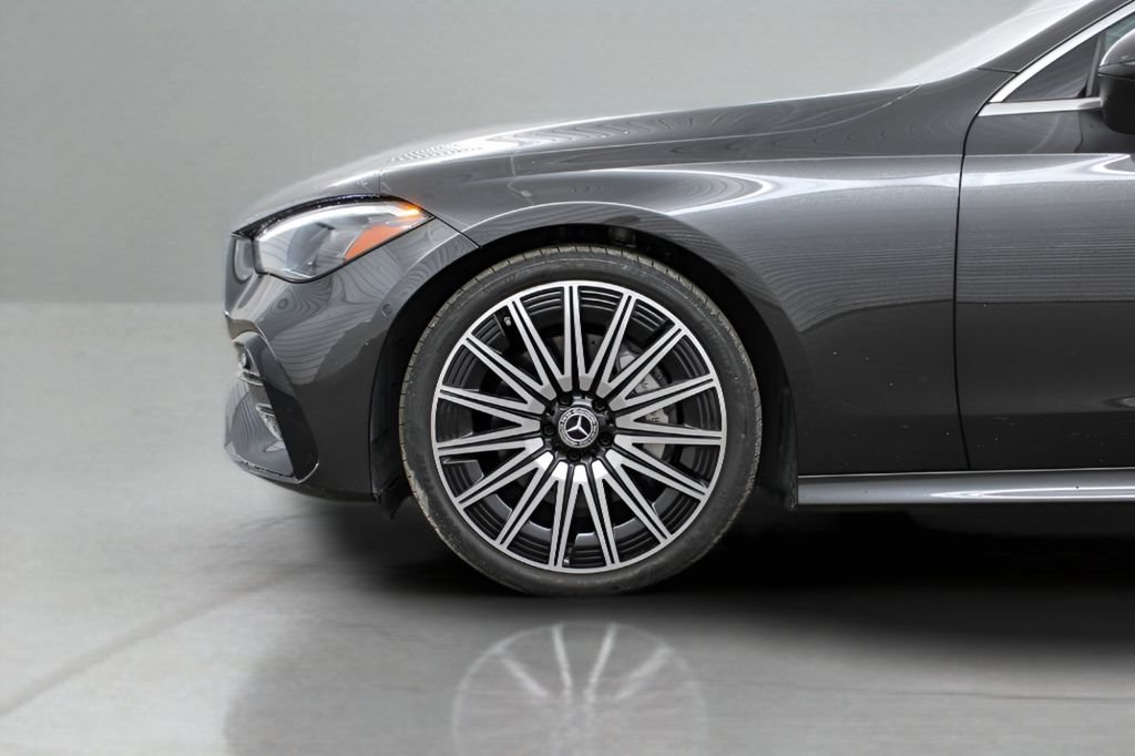 Used 2025 Mercedes-Benz CLE 300 4MATIC Coupe image 26