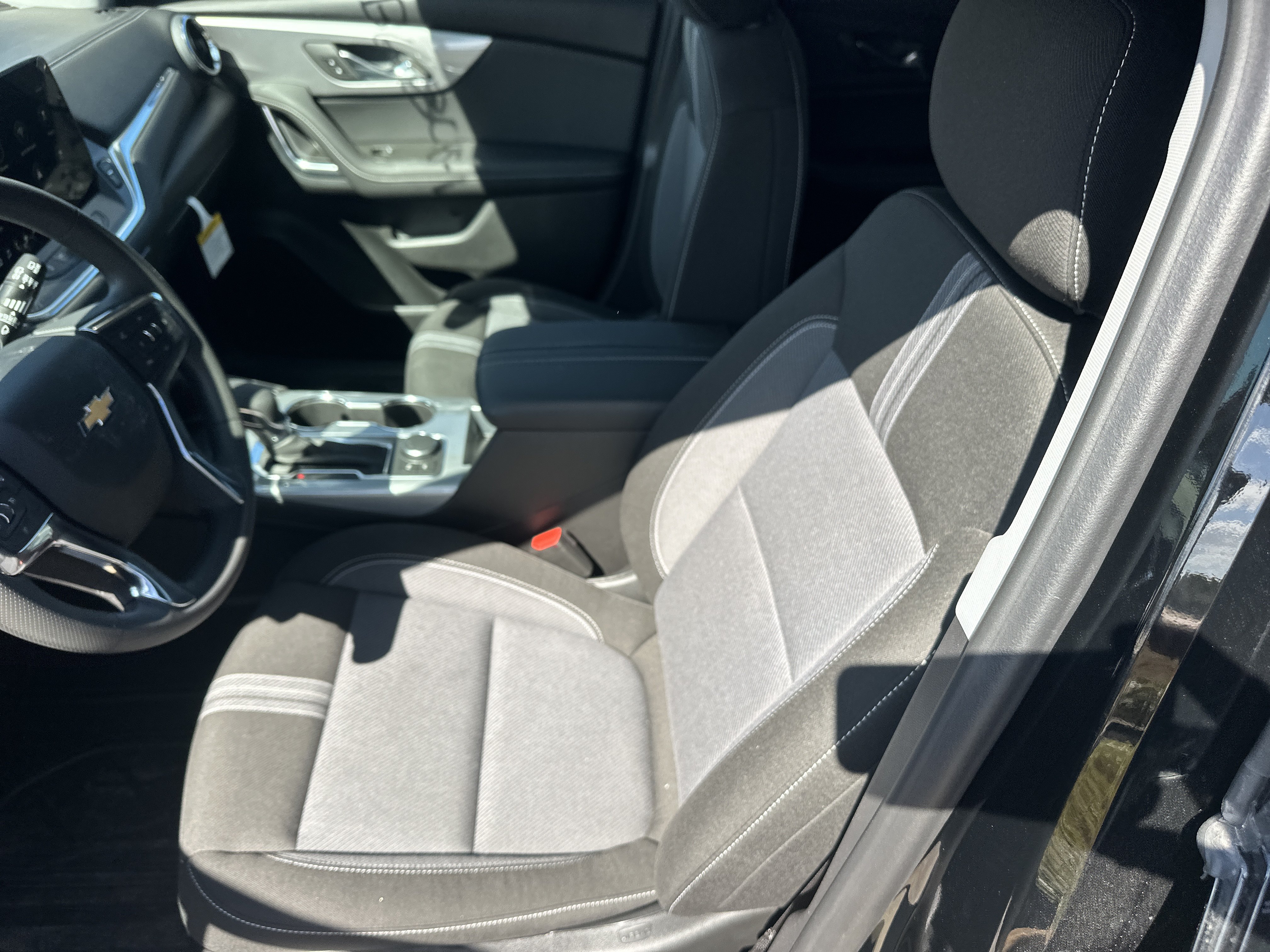 New 2026 Chevrolet Blazer LT w/ Convenience Package FWD image 16