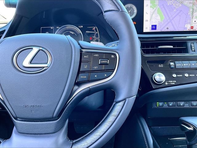 Used 2025 Lexus ES 300h Ultra Luxury w/ Accessory Package (Z2) FWD image 24