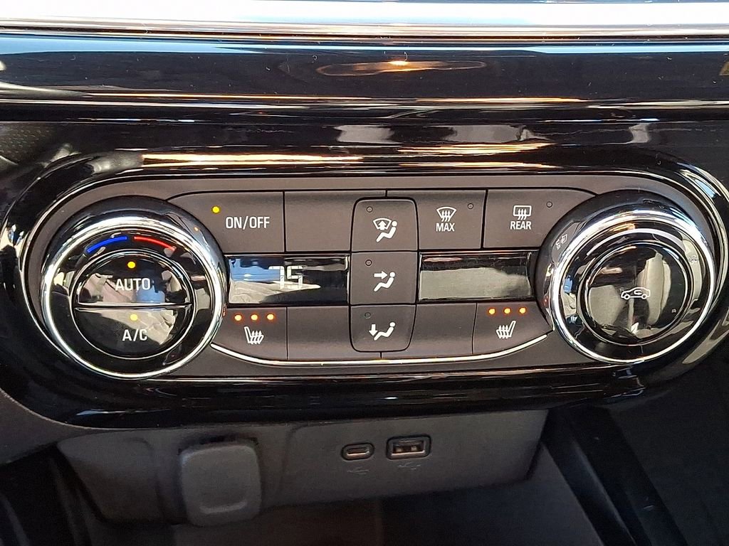 Certified 2024 Chevrolet Trax RS w/ Driver Confidence Package image 16