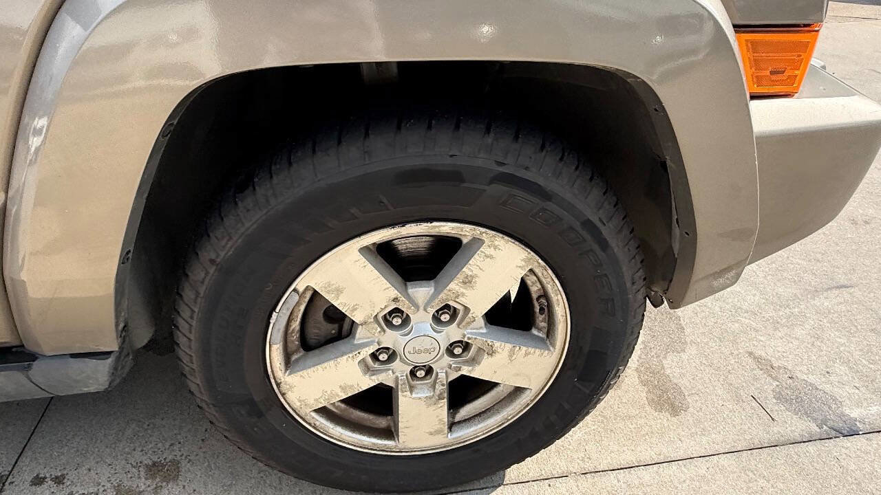 Used 2006 Jeep Commander 2WD image 33