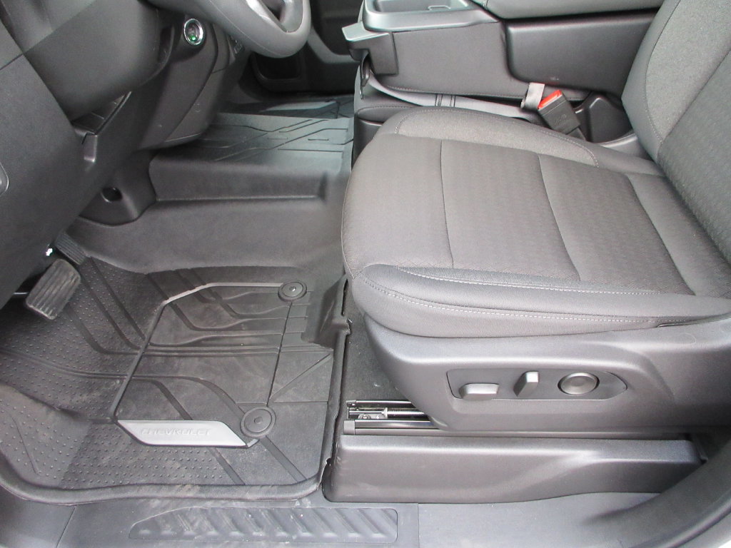 New 2026 Chevrolet Silverado 1500 Custom w/ Turbomax Blackout Package AWD/4WD image 22