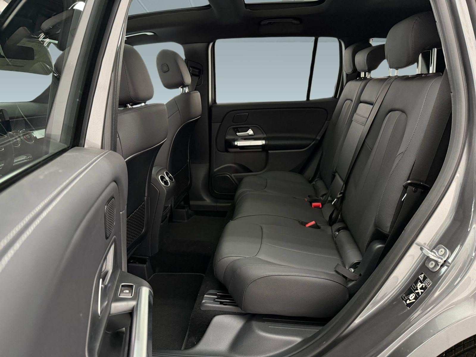 New 2026 Mercedes-Benz GLB 250 4MATIC image 18