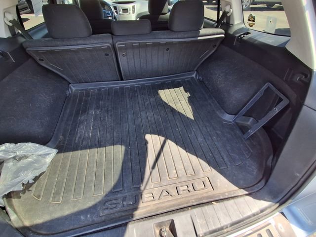Used 2014 Subaru Outback 2.5i Premium w/ Moonroof Package AWD/4WD image 13