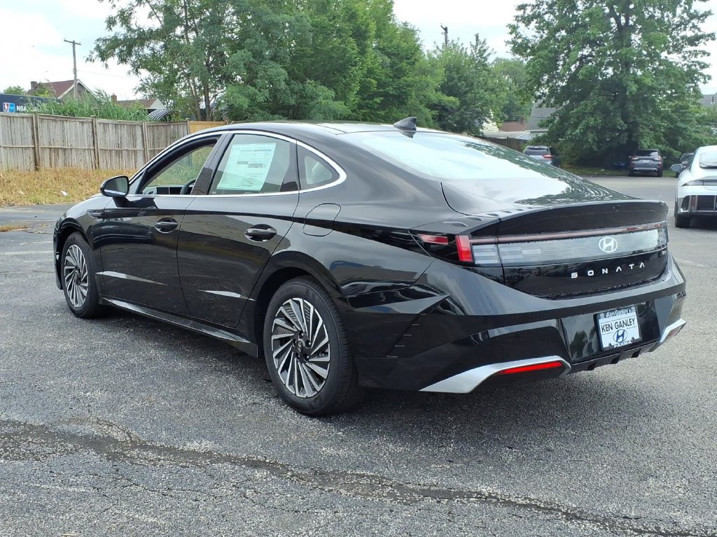 New 2026 Hyundai Sonata SEL FWD image 5