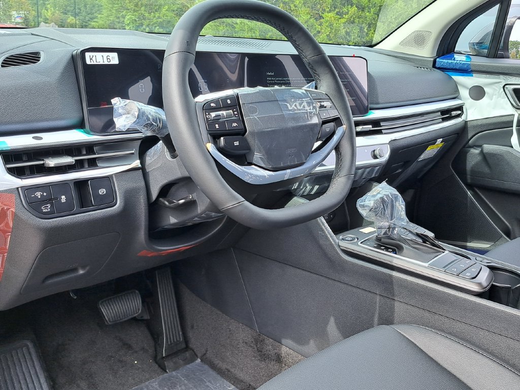 New 2026 Kia Sportage EX AWD/4WD image 7