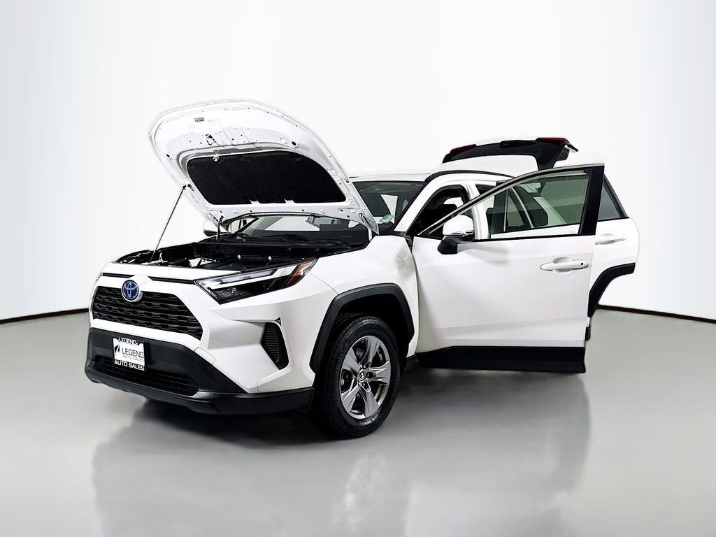Used 2022 Toyota RAV4 XLE w/ Convenience Package image 23