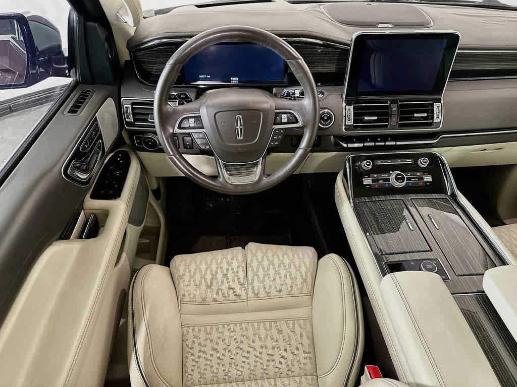 Used 2020 Lincoln Navigator Black Label w/ Cargo Convenience Package AWD/4WD image 10
