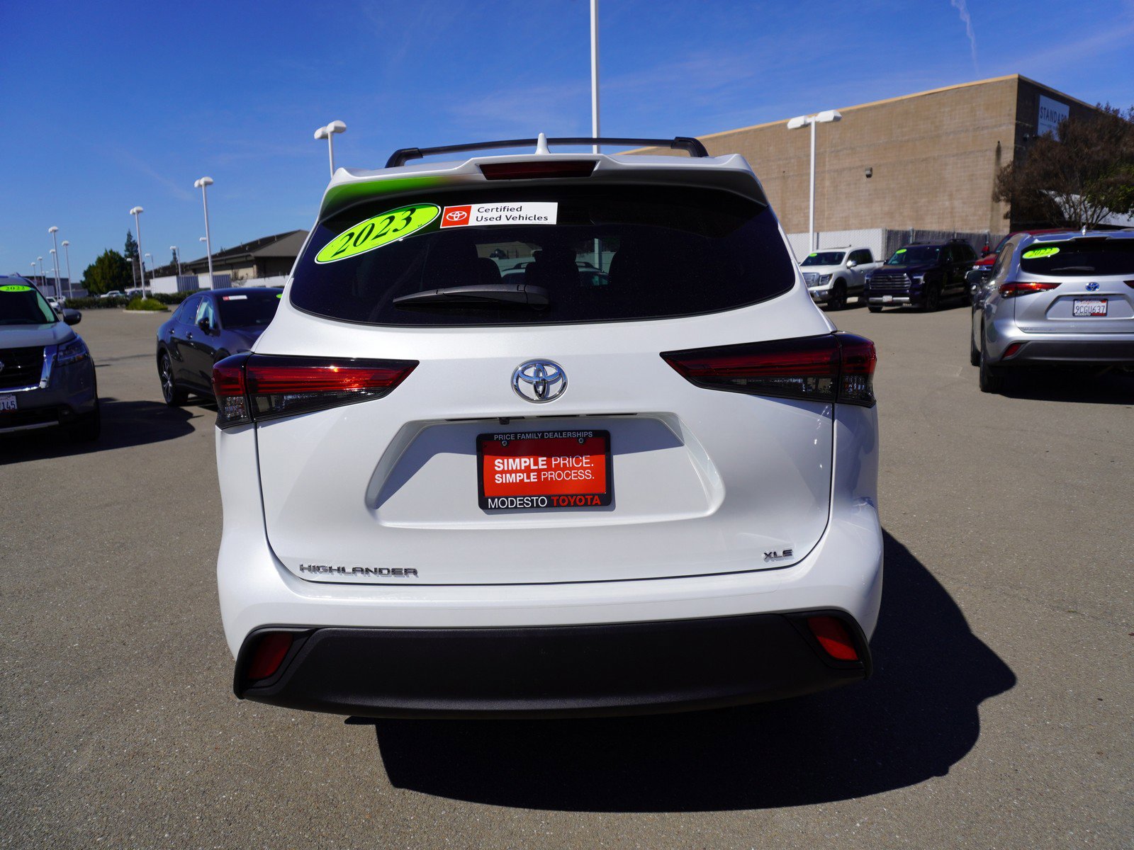 Used 2023 Toyota Highlander XLE image 9