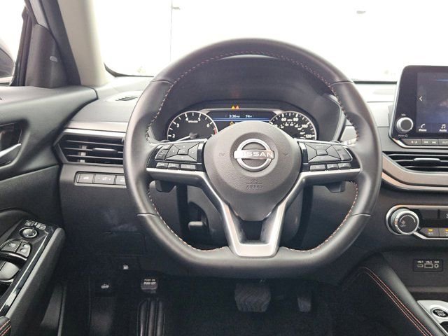 Used 2025 Nissan Altima 2.5 SR image 22