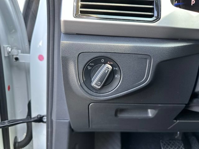 Used 2023 Volkswagen Atlas Cross Sport SE FWD image 21