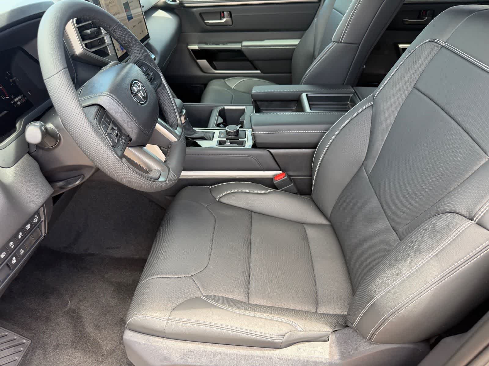 Used 2026 Toyota Tundra Limited AWD/4WD image 16