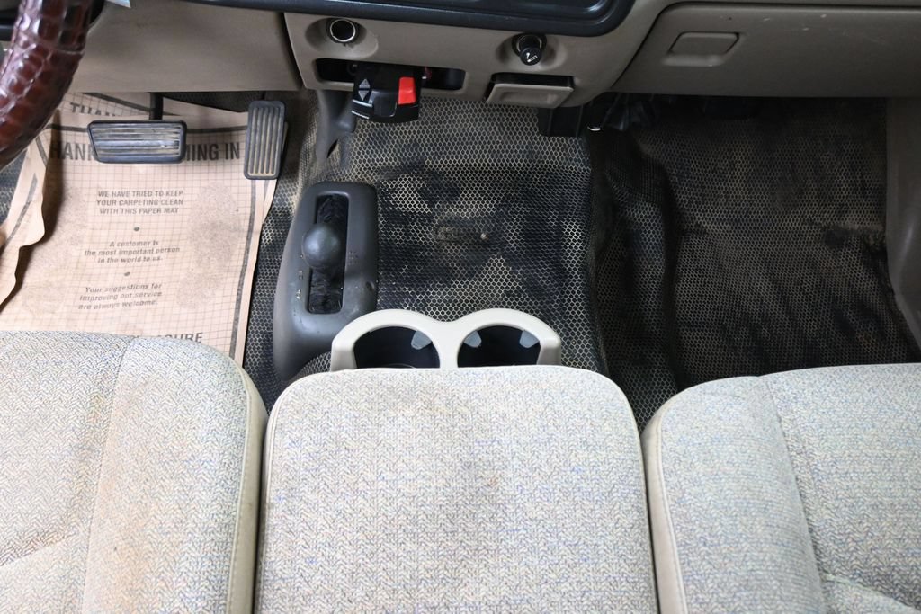 Used 2005 Chevrolet Silverado 2500 W/T w/ Heavy-Duty Power Package AWD/4WD image 18