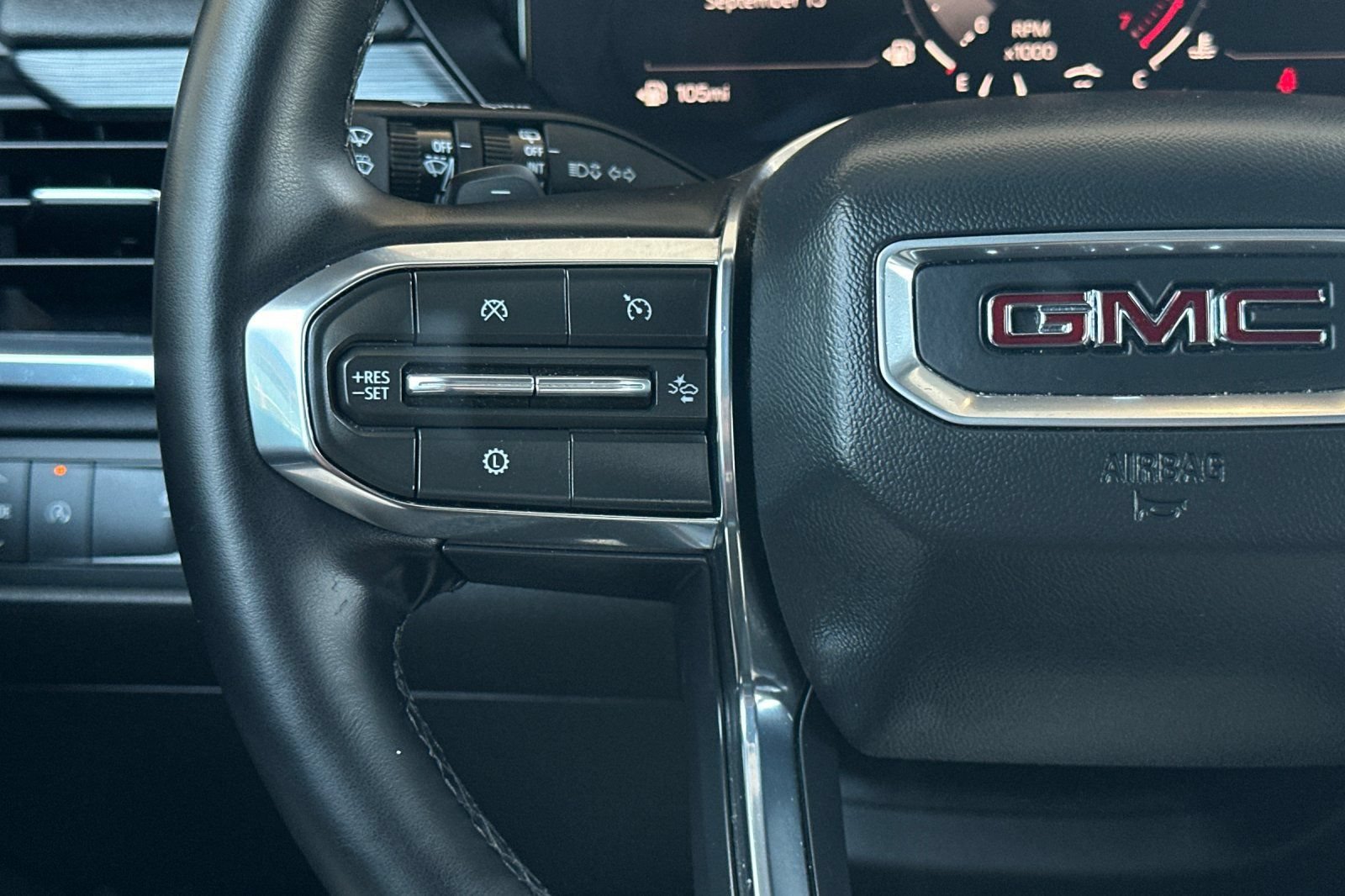 Used 2026 GMC Acadia Elevation w/ Elevation Premium Package FWD image 34