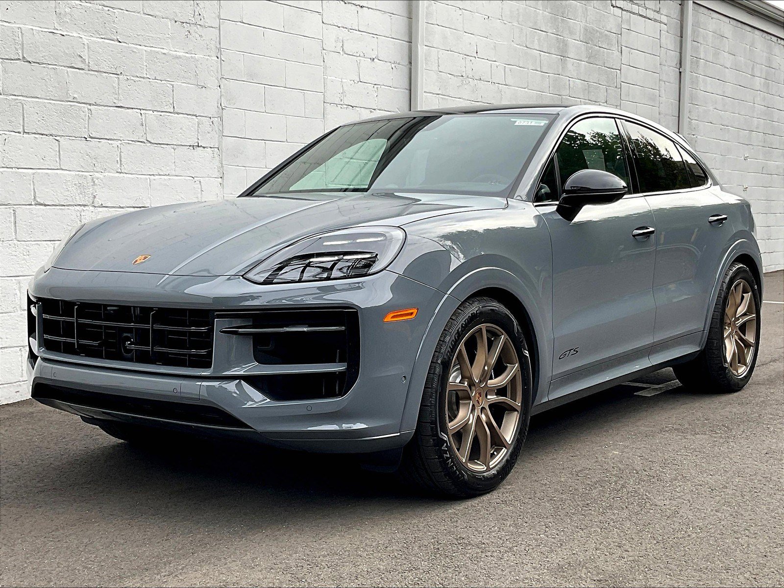 New 2026 Porsche Cayenne GTS image 1