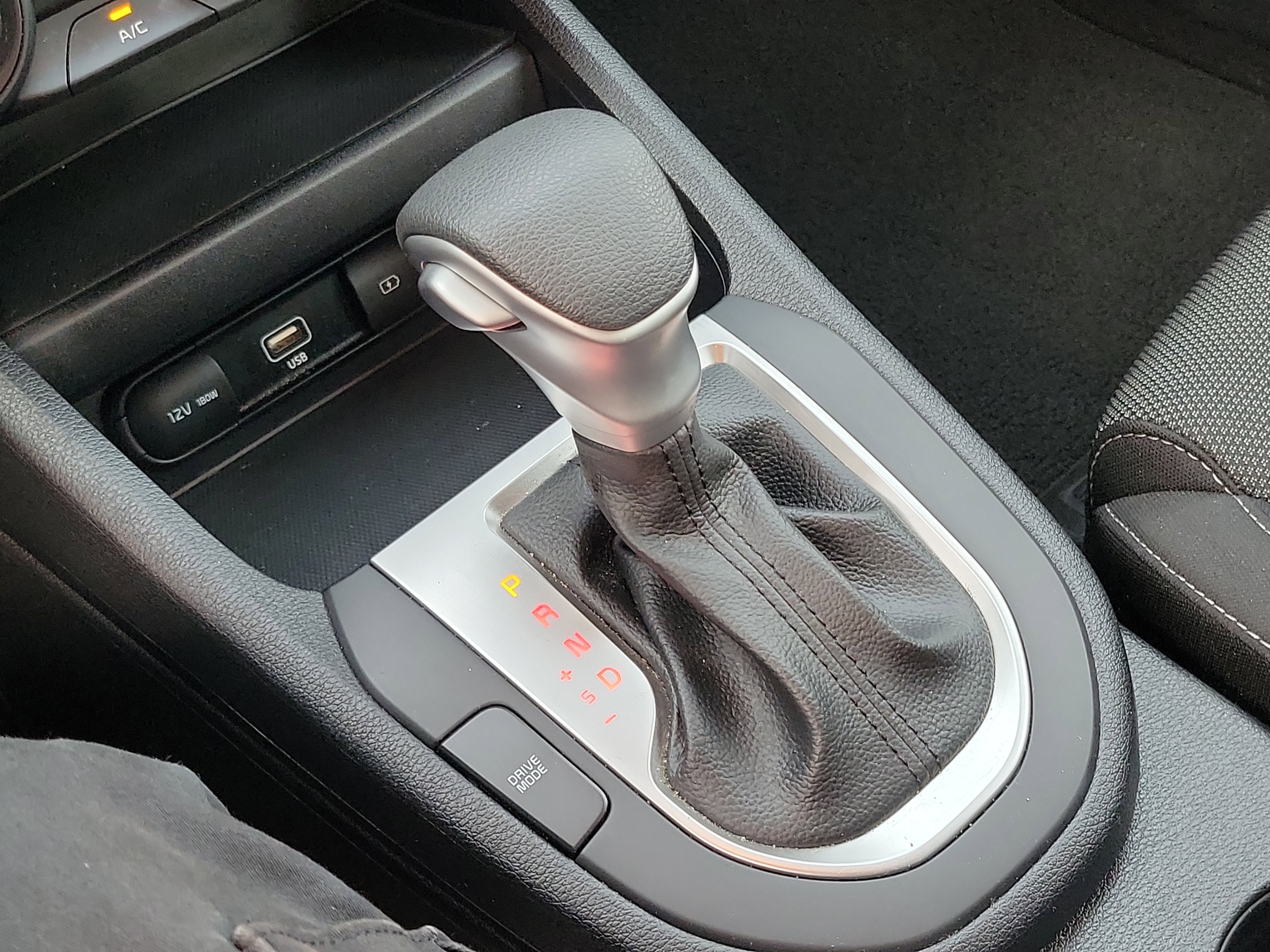 Used 2024 Kia Forte LXS w/ LXS Technology Package image 13