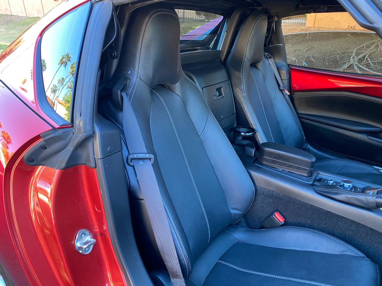 Used 2021 MAZDA MX-5 Miata RF Grand Touring RWD image 32
