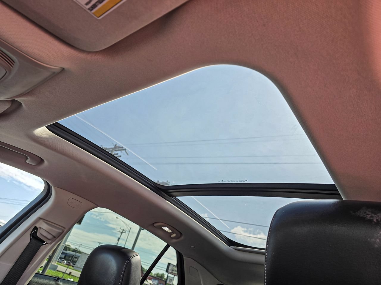 Used 2022 Buick Envision Essence w/ Safety Package AWD/4WD image 31