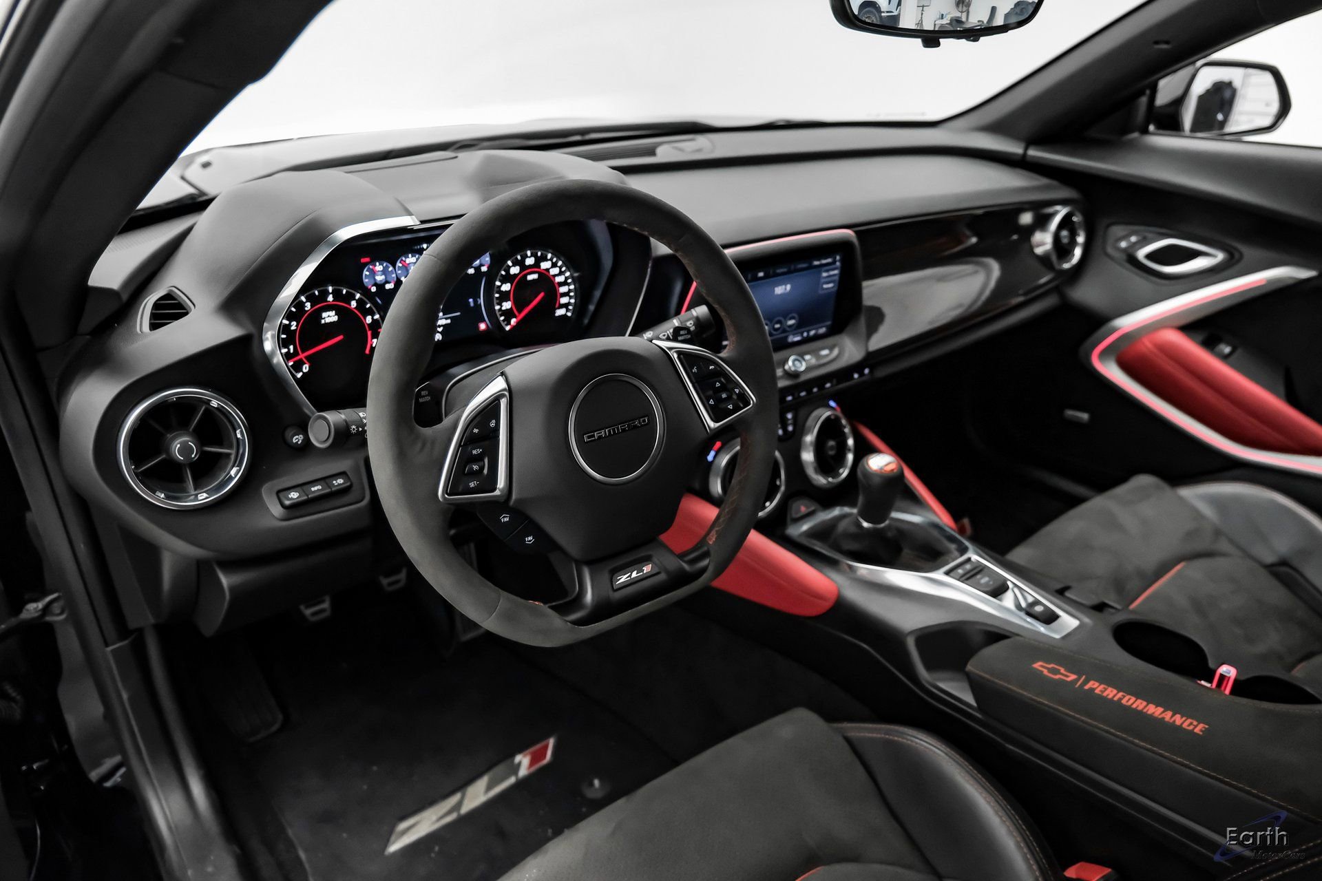 Used 2021 Chevrolet Camaro ZL1 image 2