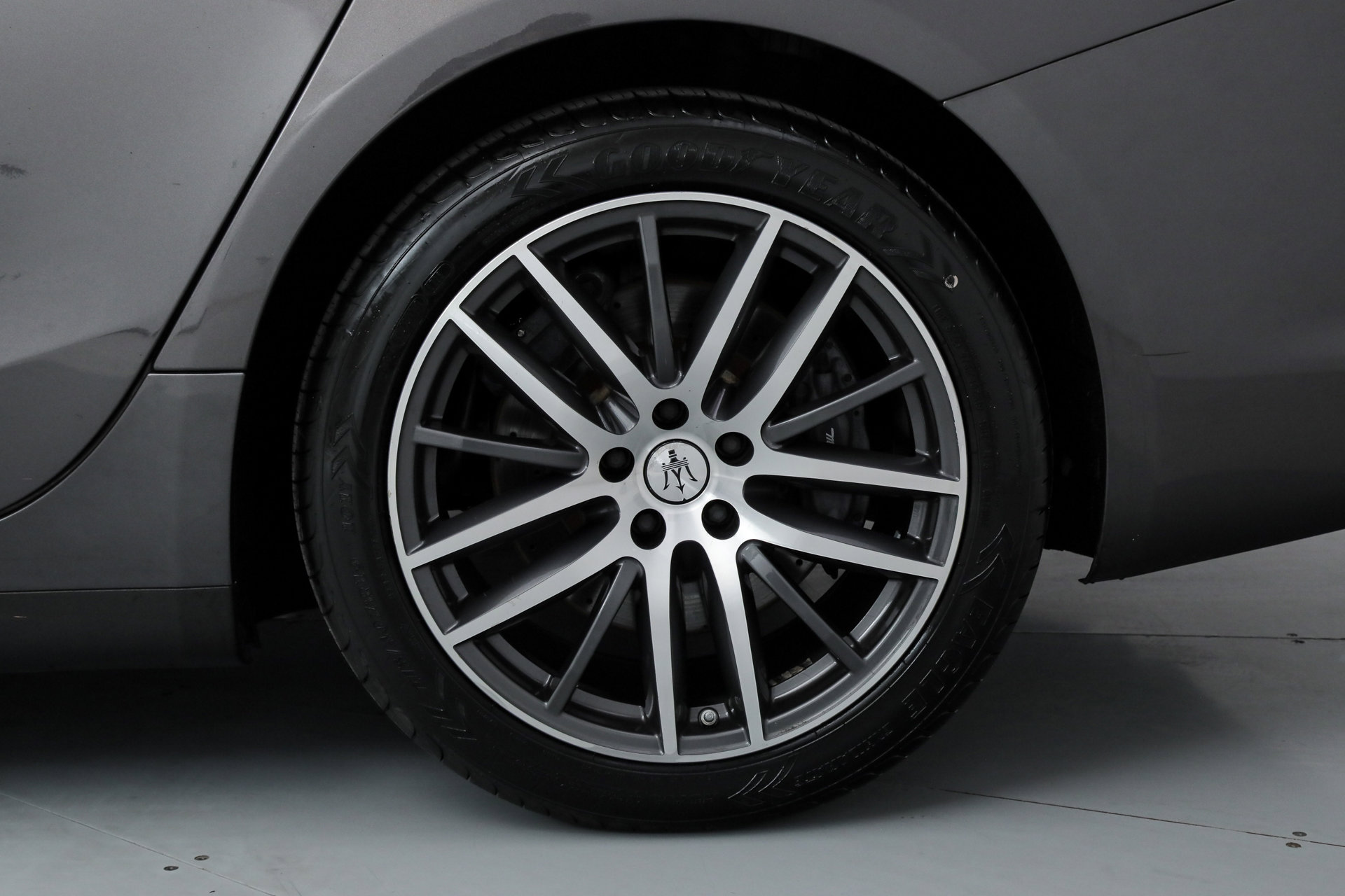 Used 2021 Maserati Ghibli S Q4 AWD/4WD image 25