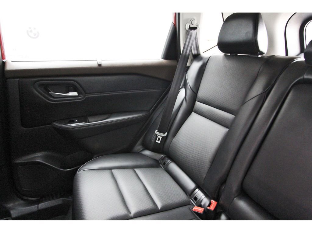 Used 2023 Nissan Rogue SV w/ SV Premium B Package FWD image 9