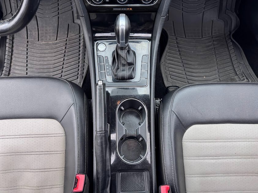 Used 2018 Volkswagen Passat 3.6 image 20