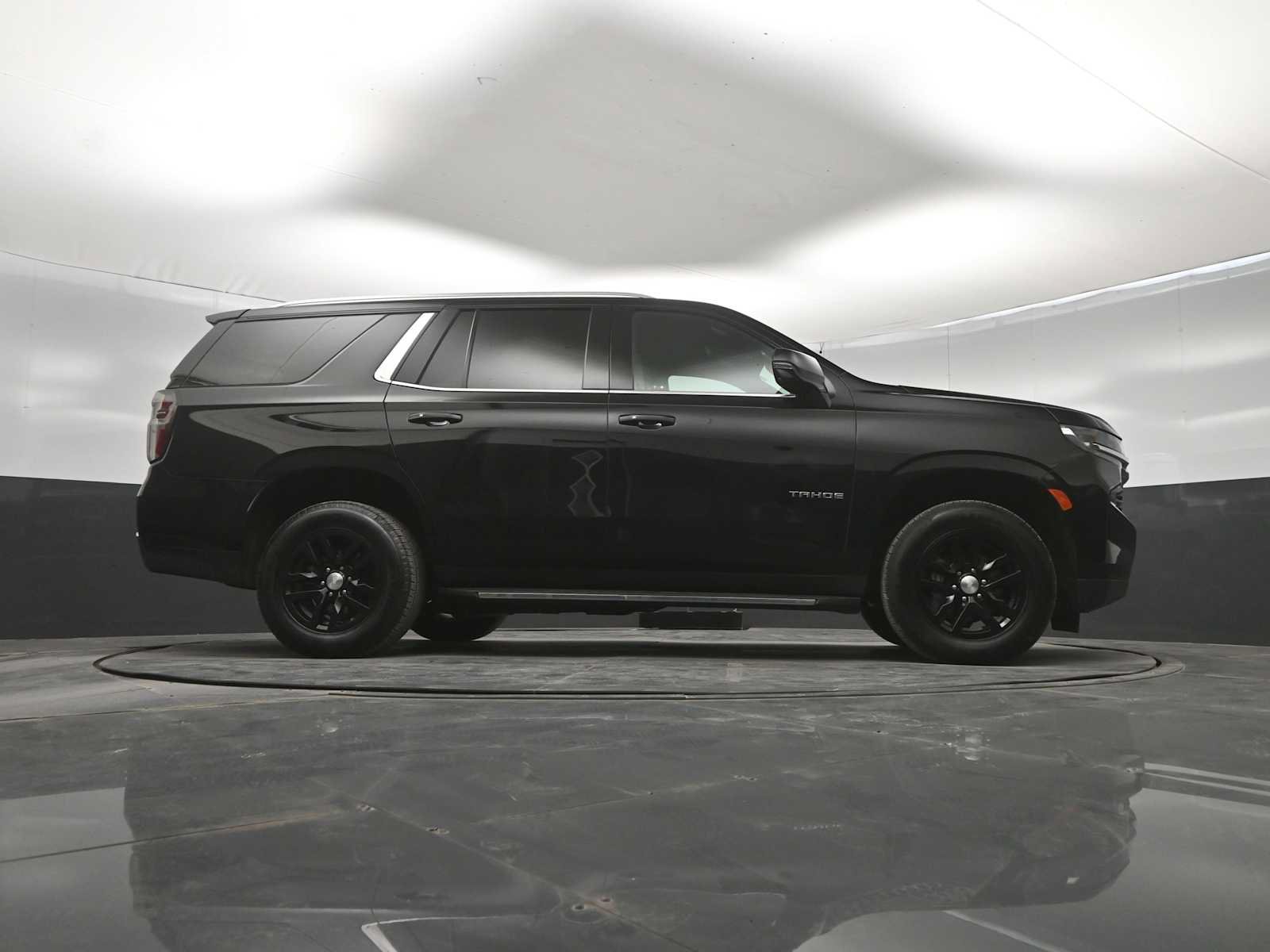 Used 2023 Chevrolet Tahoe LT w/ Luxury Package AWD/4WD image 40